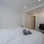 San Lazaro Apartment *