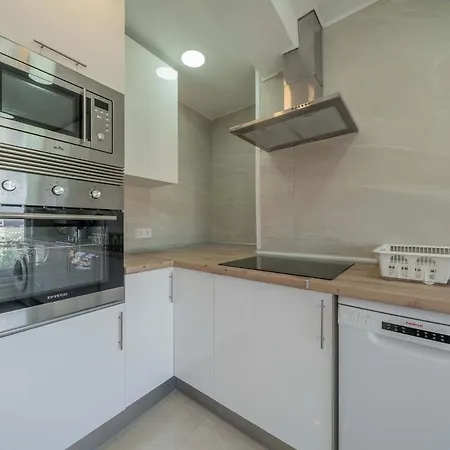 San Lazaro Apartment *