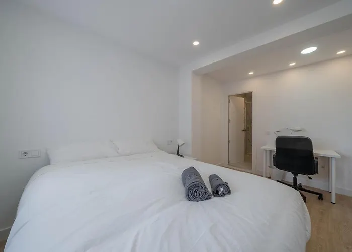 San Lazaro Apartment *